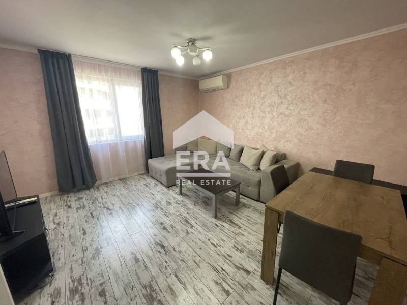 Дава се под наем Тристаен апартамент в Варна, Левски - 114 кв.м за 750 € - Снимка #3