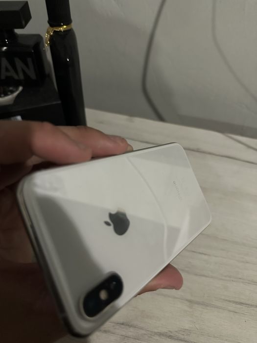 Iphone Xs  перфектен!