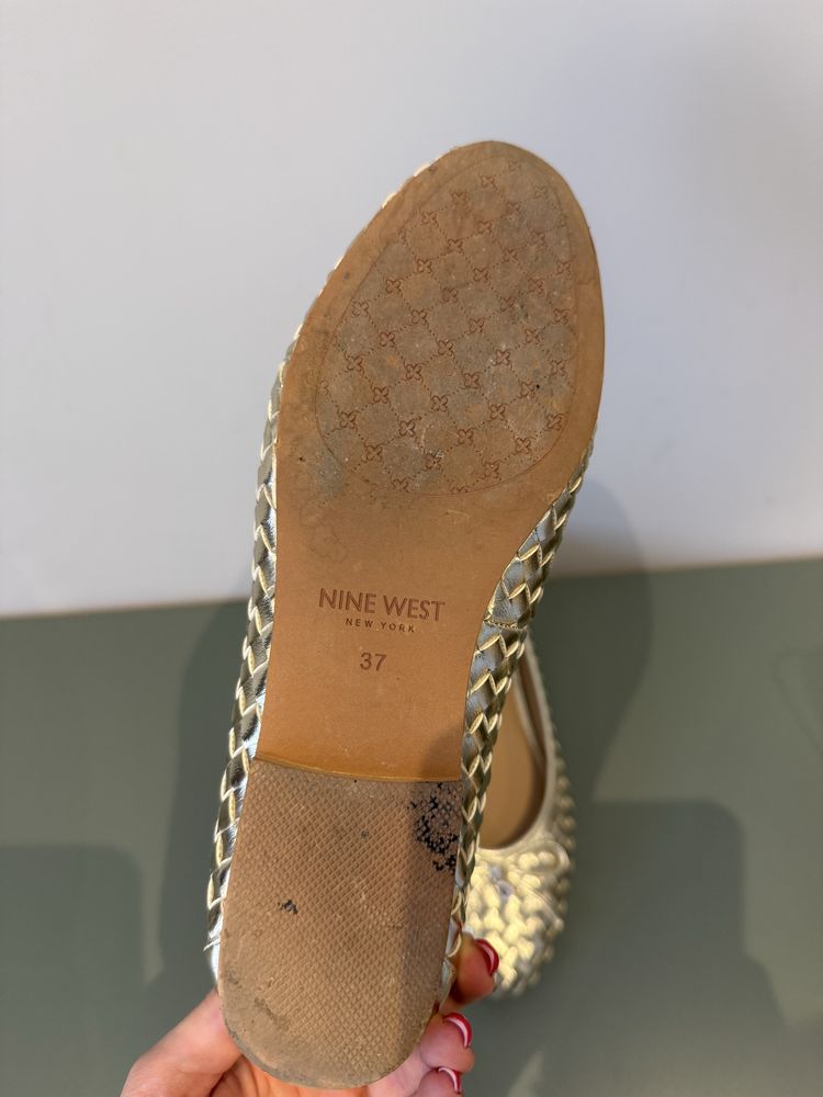 Балерини NINE WEST златни