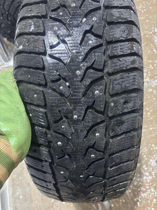 235/55r18 -Зимняя резина,шипы