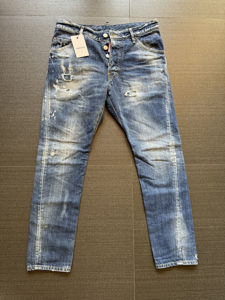 ЧИСТО НОВИ 100% оригинални Dsquared2 дънки 46 размер