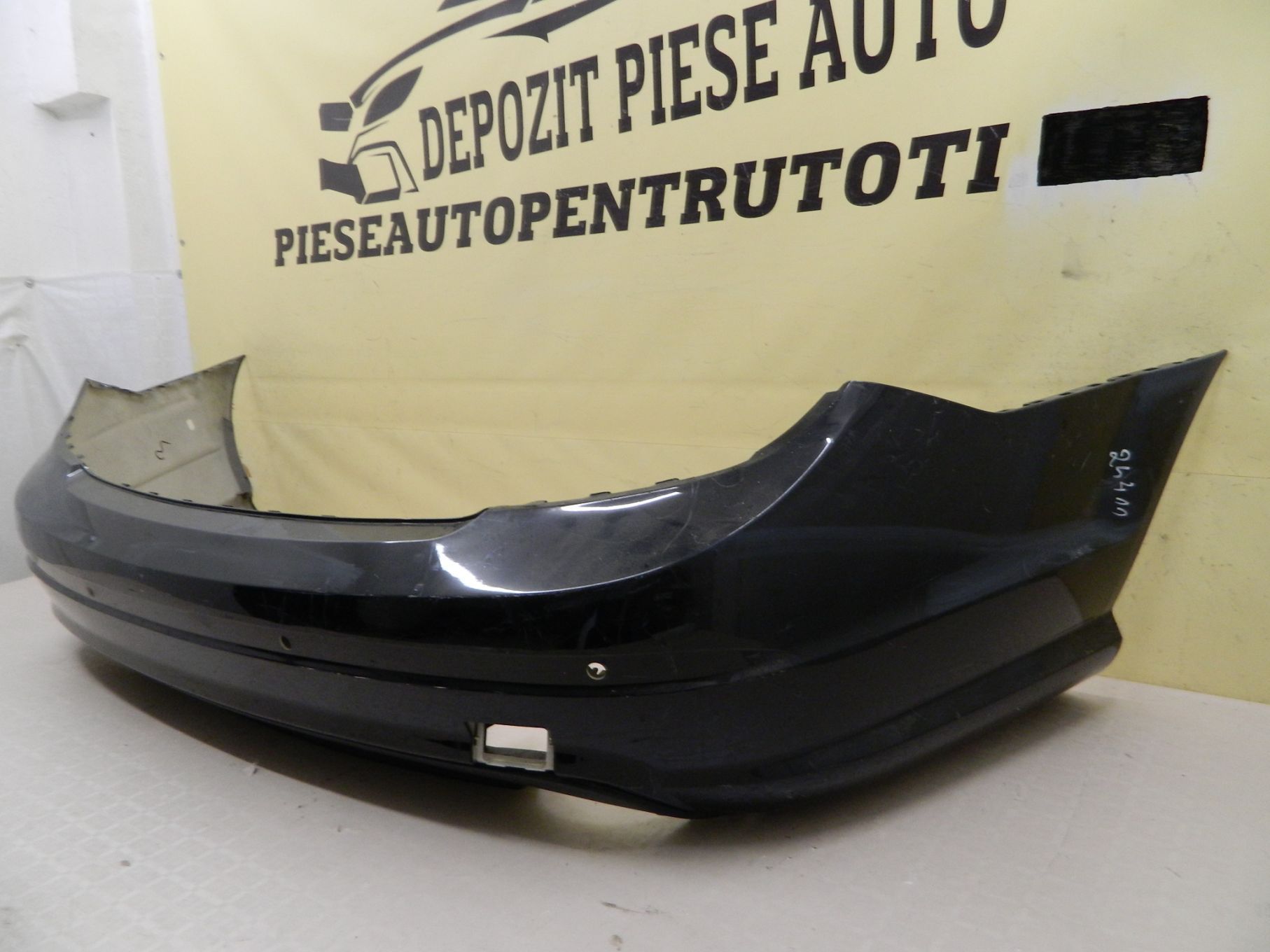 Bara spate Mercedes C-Class W204 AMG Berlina / Sedan, 2007, 2008, 2009, 2010, cod origine A2048852925.