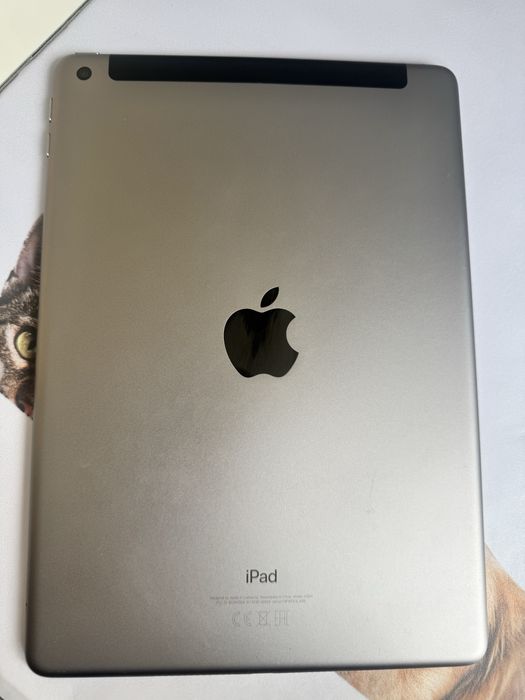 IPad generatia 6 , 32 GB , varianta cu sim