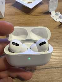 Apple AirPods Pro слушалки