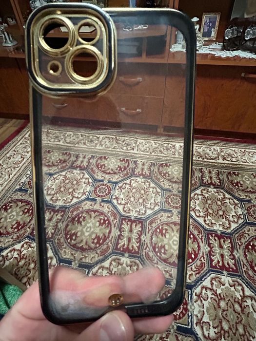 Vind 2 huse iPhone 14 sau 15 Pro Max sau Plus de damă