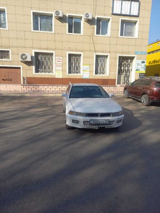 Mitsubishi Galant 2003