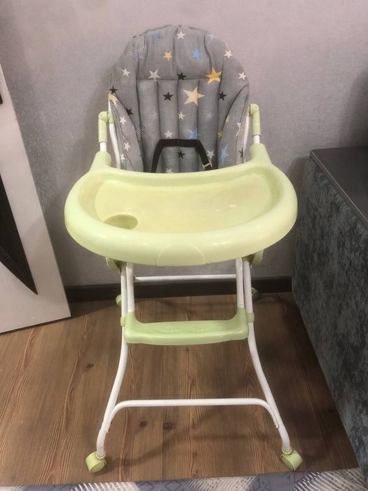 Детский стульчик для кормления