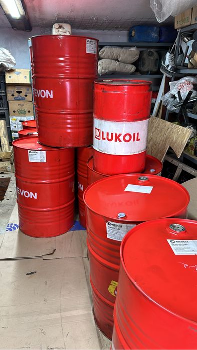 Продам железные бочки 200л  из под ГСМ