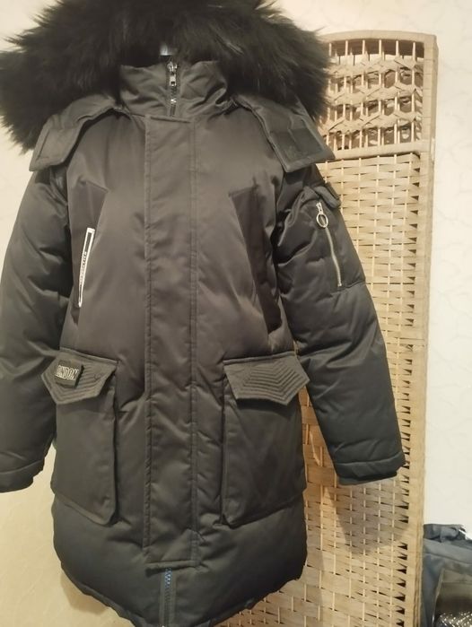 Пуховик на подростка.