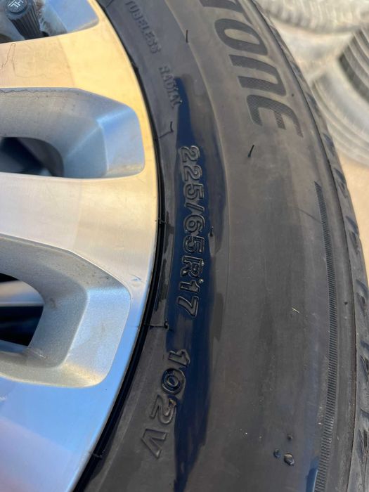 Летни гуми 225 65 17 Bridgestone Turanza DOT 3420 грайфер 6мм