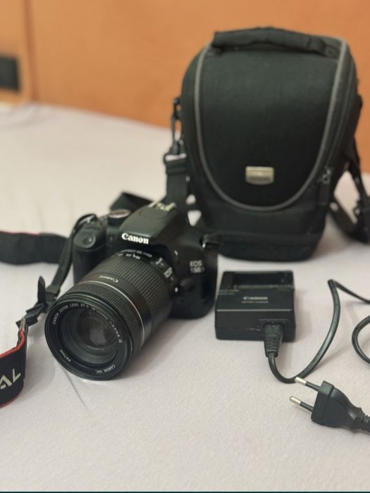 Продам фотоаппарат Canon 550D