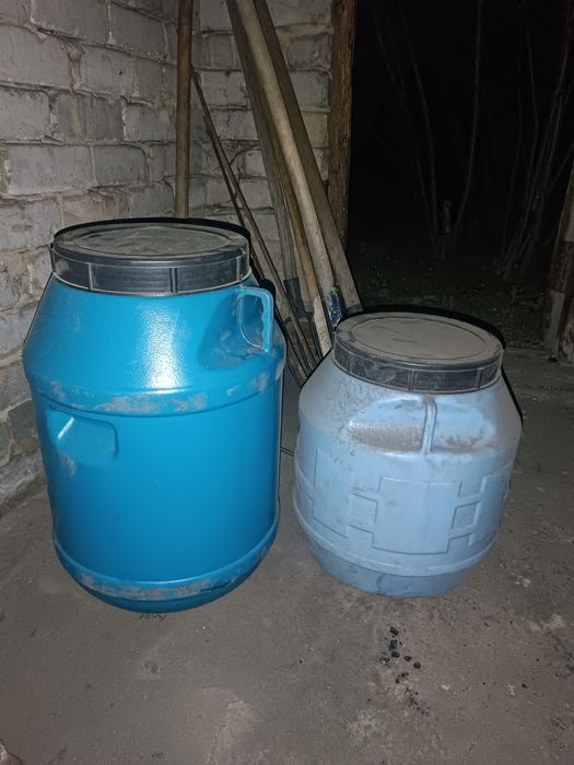 Продам пластиковые бочки