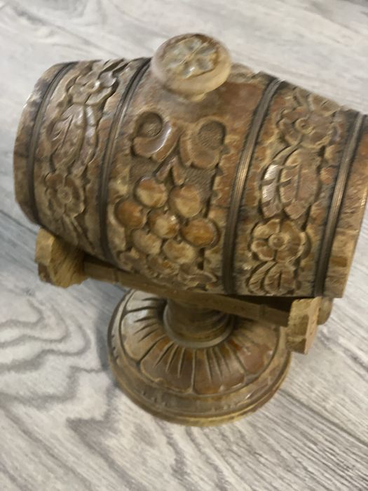 Дървен сувенир буренце антика