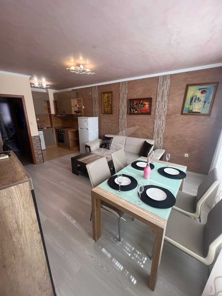 Продава се Двустаен апартамент в к.к. Слънчев бряг - 66 кв.м за 1243 €/кв.м - Снимка #1