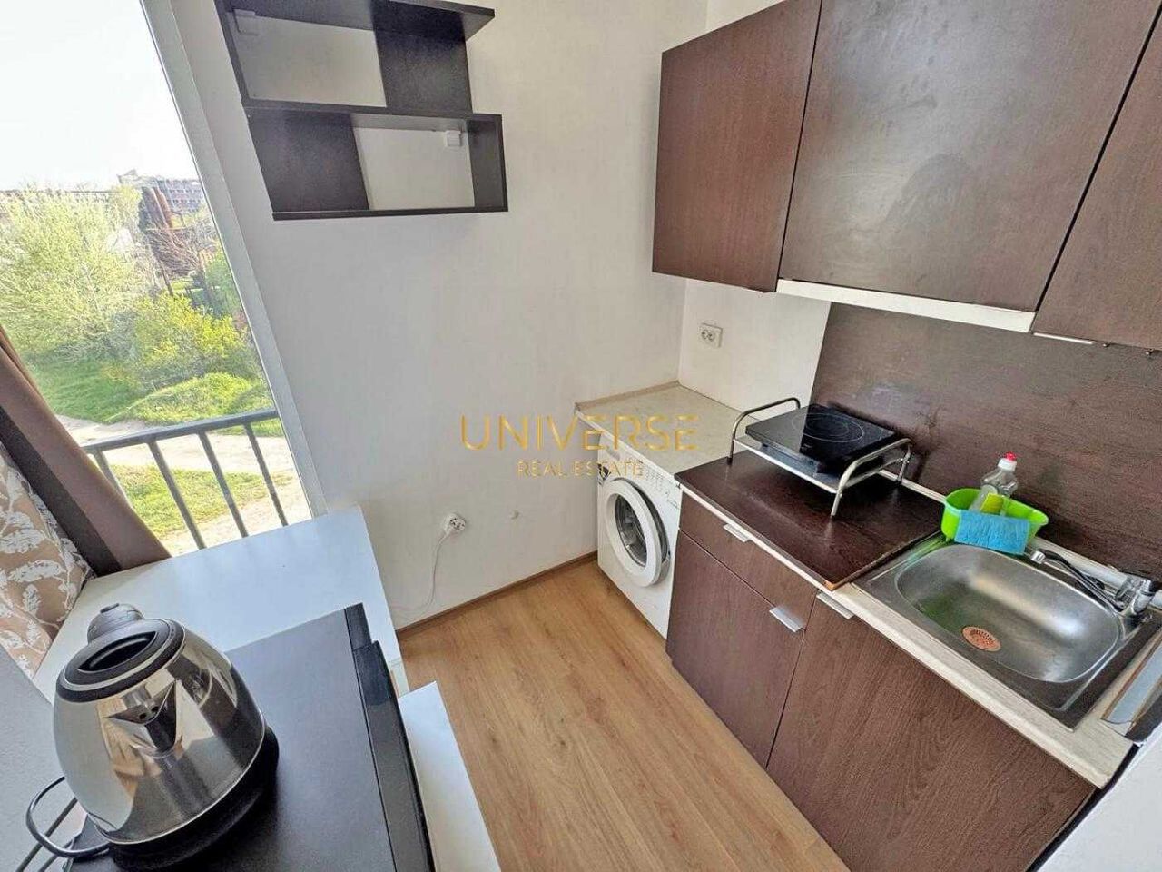 Продава се Двустаен апартамент в к.к. Слънчев бряг - 65 кв.м за 1016 €/кв.м - Снимка #2