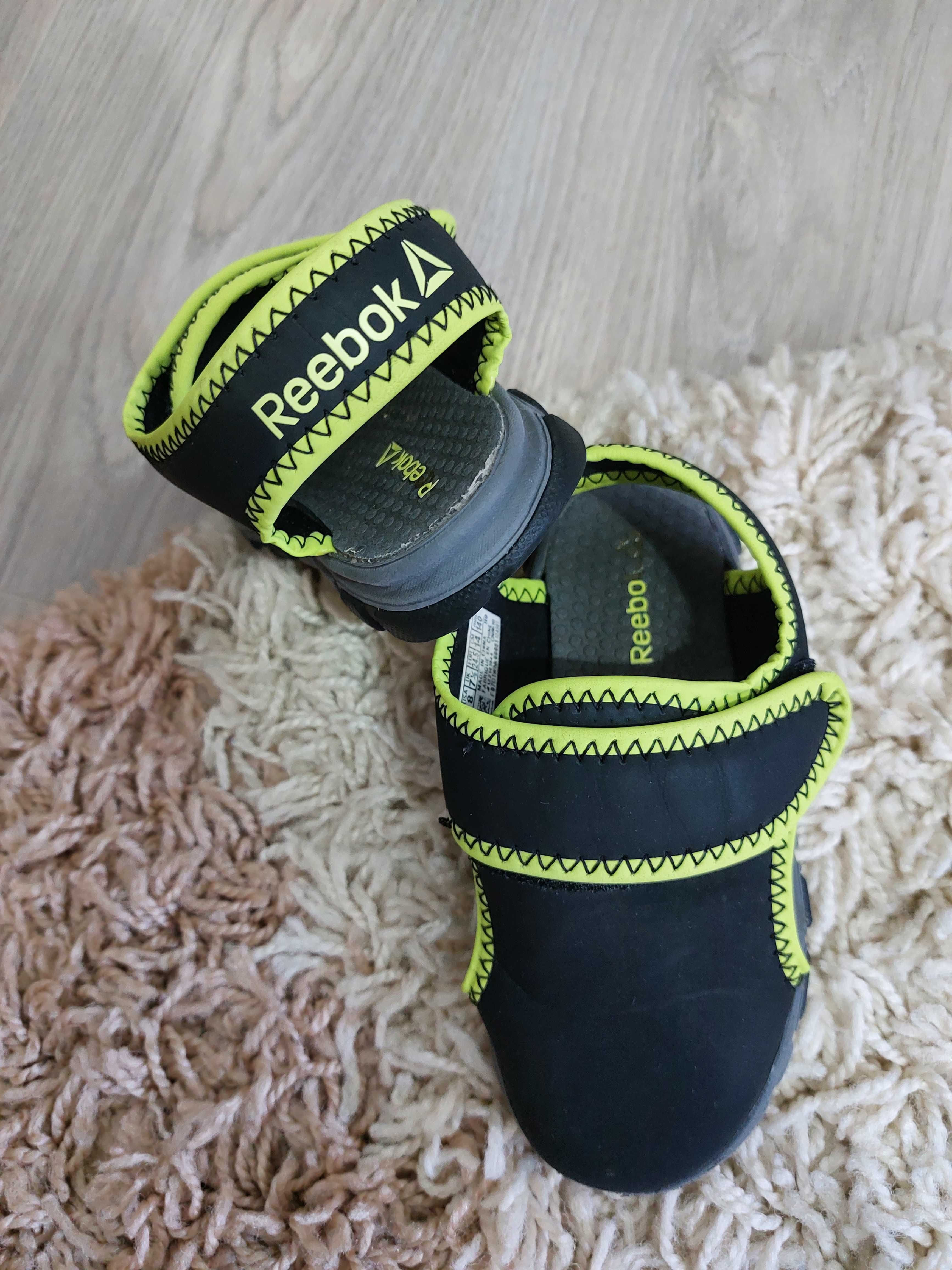 Sandale Reebok nr. 24.5