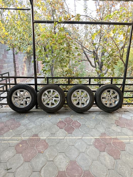 Продается зимние шины