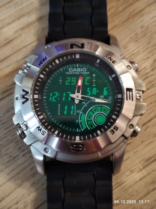 Лот от два часовника casio