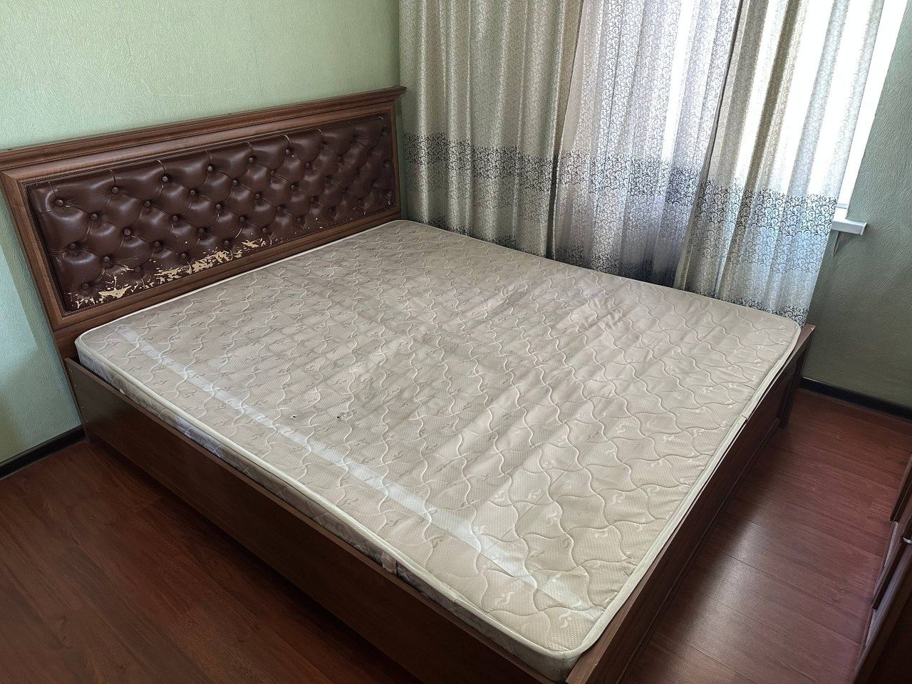 Спальный гарнитур сотилади