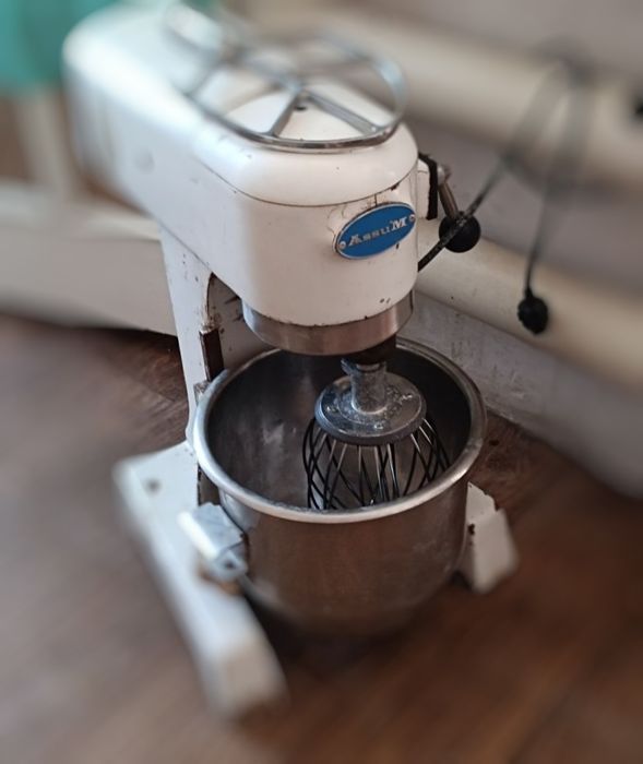 Тестомес профессиональный