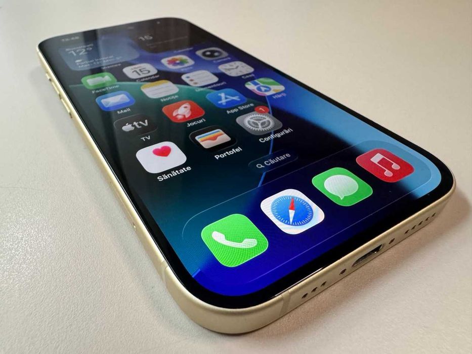  Apple / iPhone 15 128 Gb / Yellow