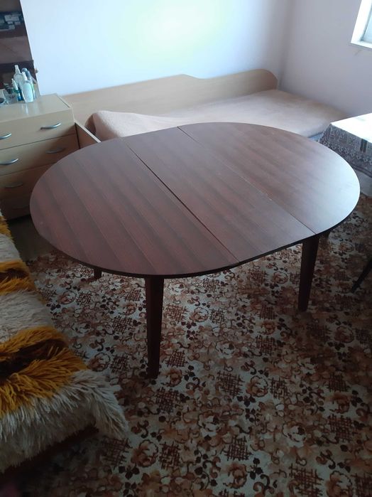 Кръгла разтегателна маса 110 см.