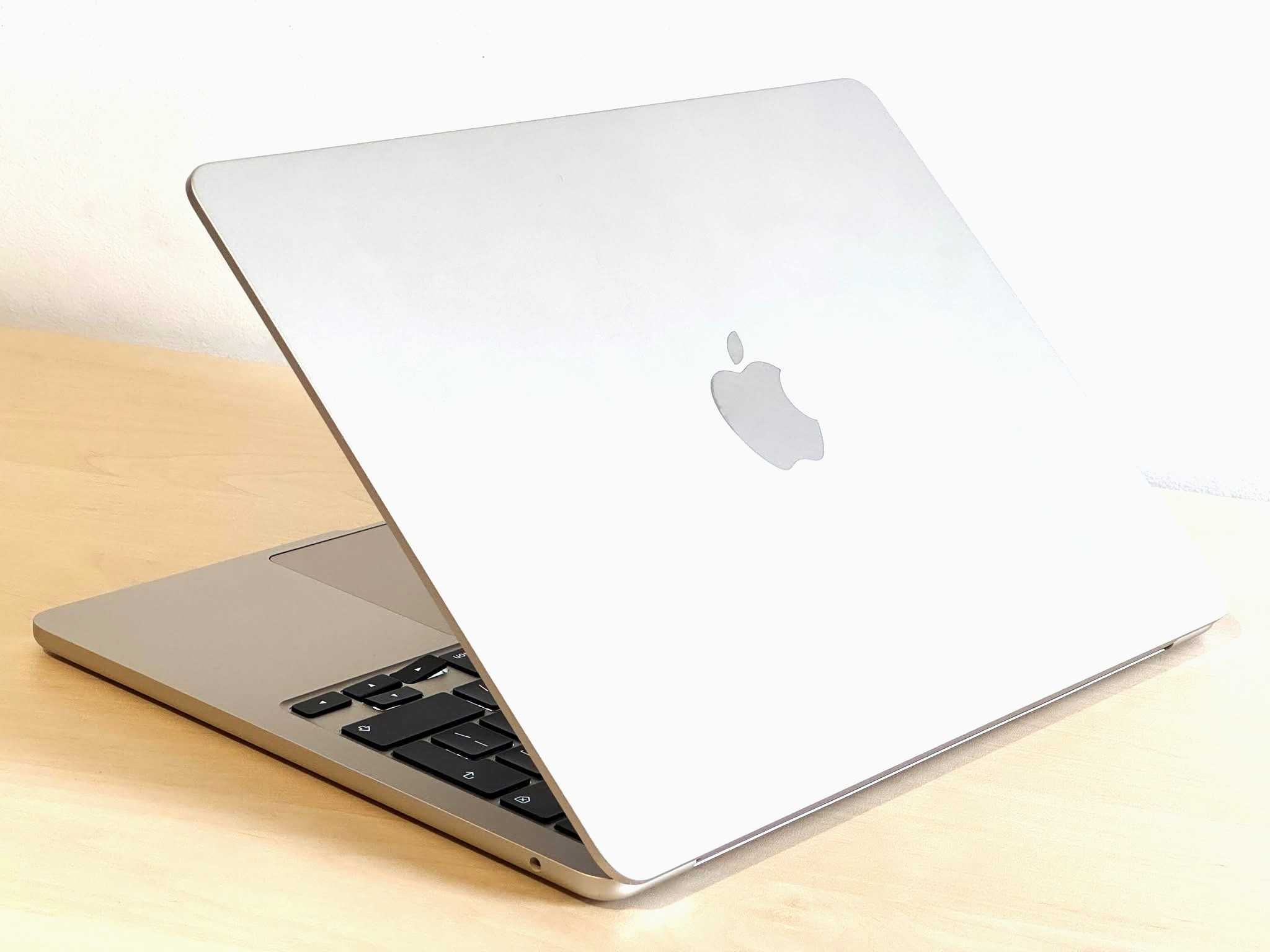 Бартер! Macbook Air M2 2022 / 256+8GB.
