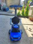 Синя ride-on кола Sport Car с родителски контрол