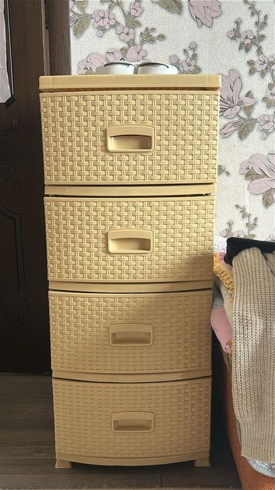 Пластиковый комод