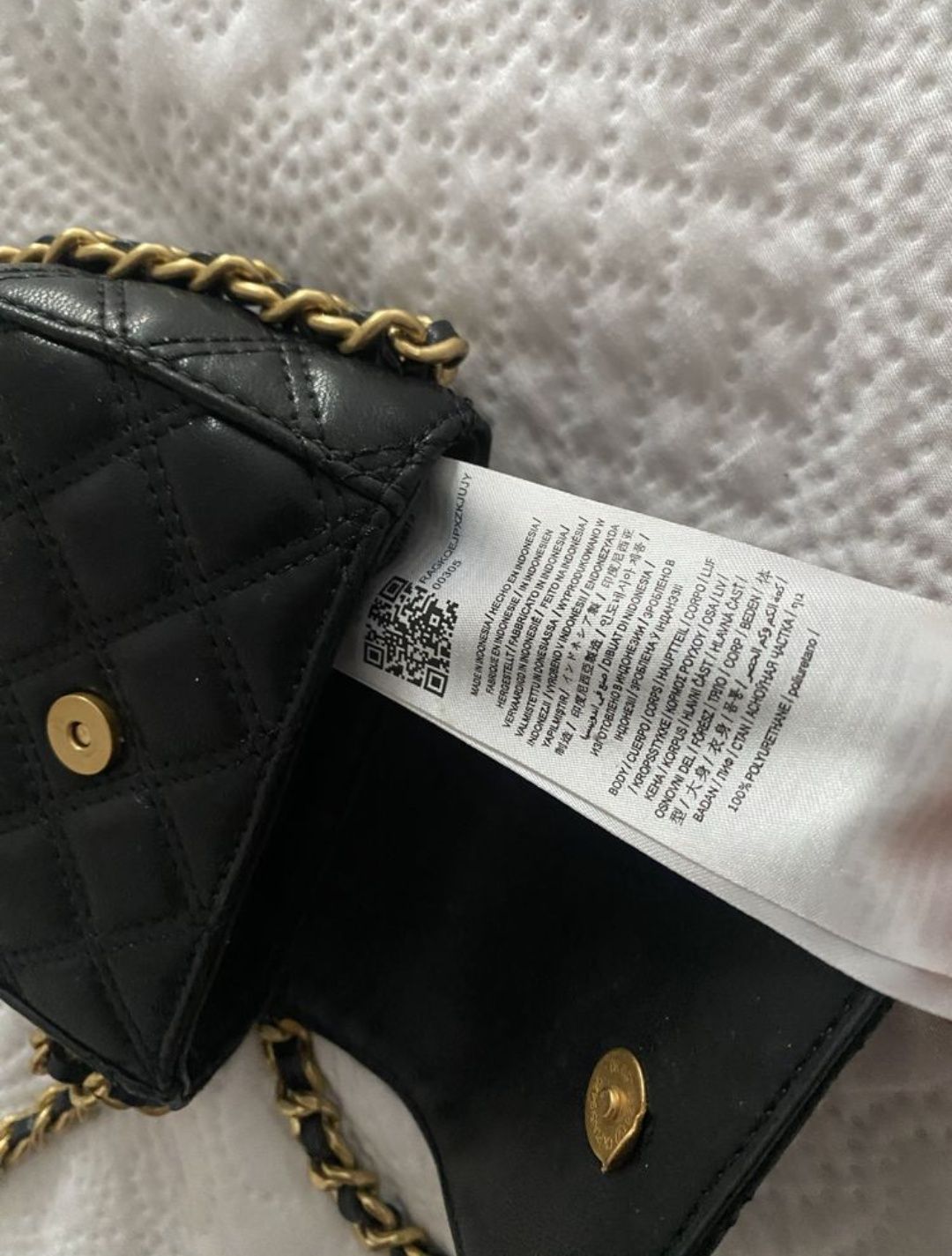Gentuță de umăr Guess originală