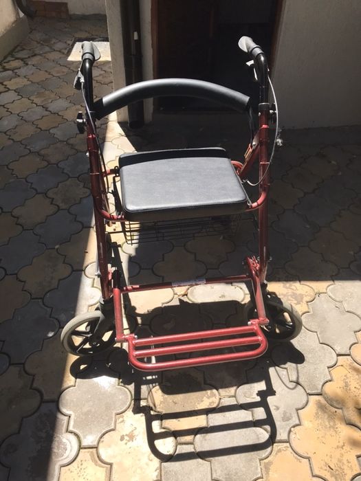 Carucior ptr persoane cu dificultati