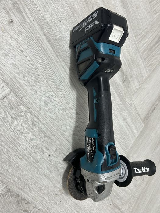 Makita DGA 513 flex cu variator de turatie