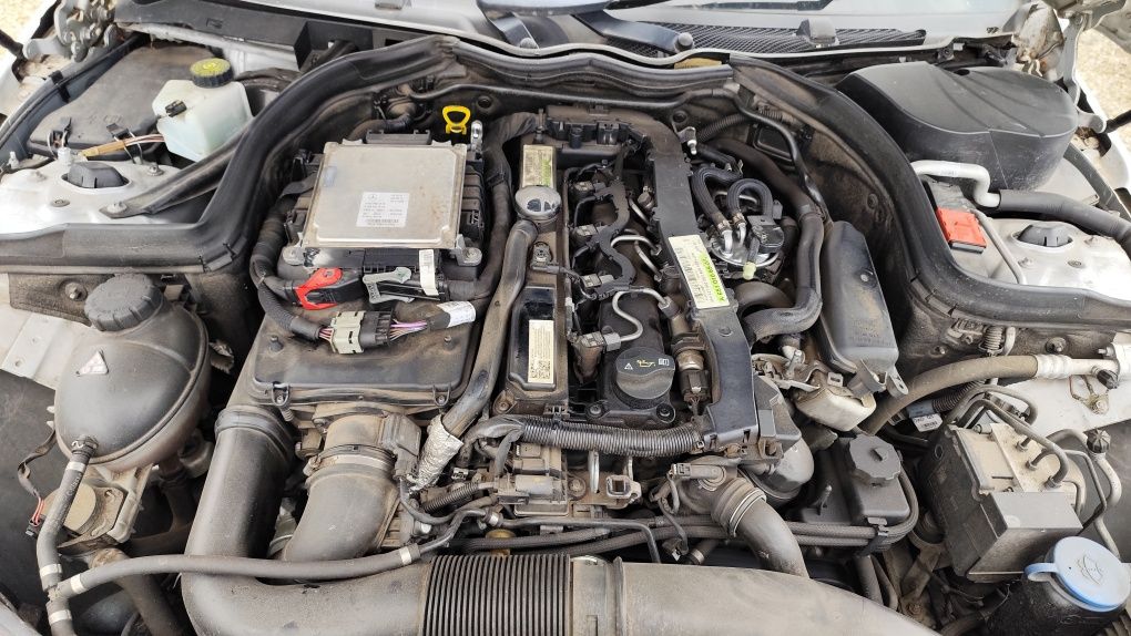 На части Mercedes C Class W204 220 cdi OM651 комби face автомат