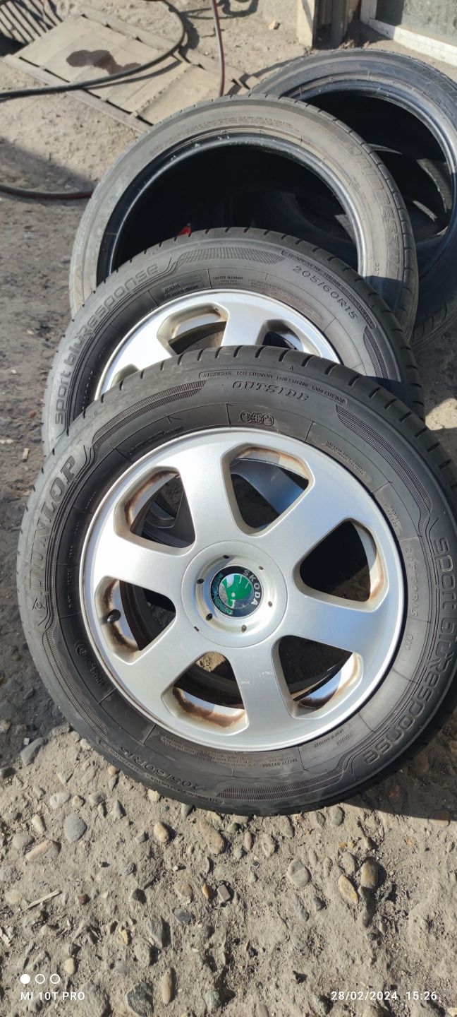 Летни гуми Dunlop 205/60/15