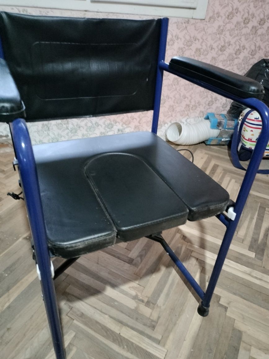 Vând scaun dizabilități