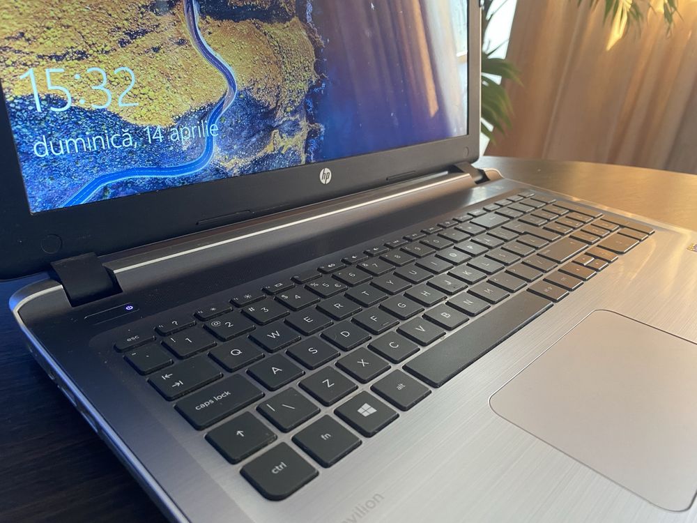 Laptop HP i3-5010U