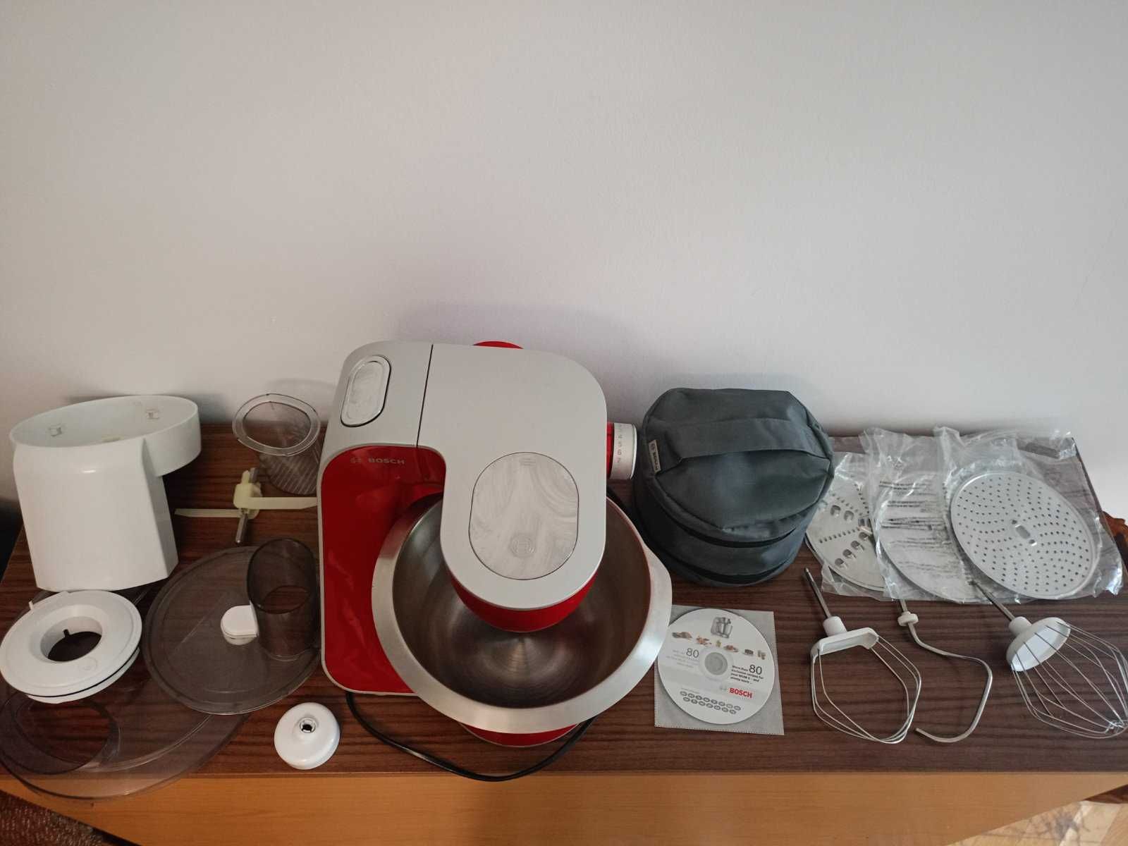 Кухненски робот Bosch MUM5
