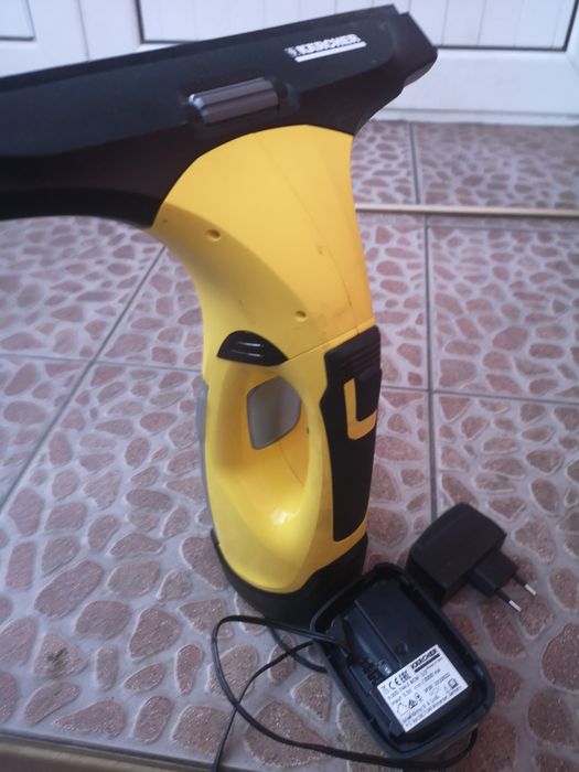 Стъклочистачка Karcher зарядно 2външни Батерии Нов Модел