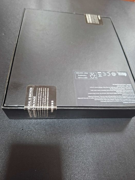 Samsung Z Fold4 yangi ochilmagan