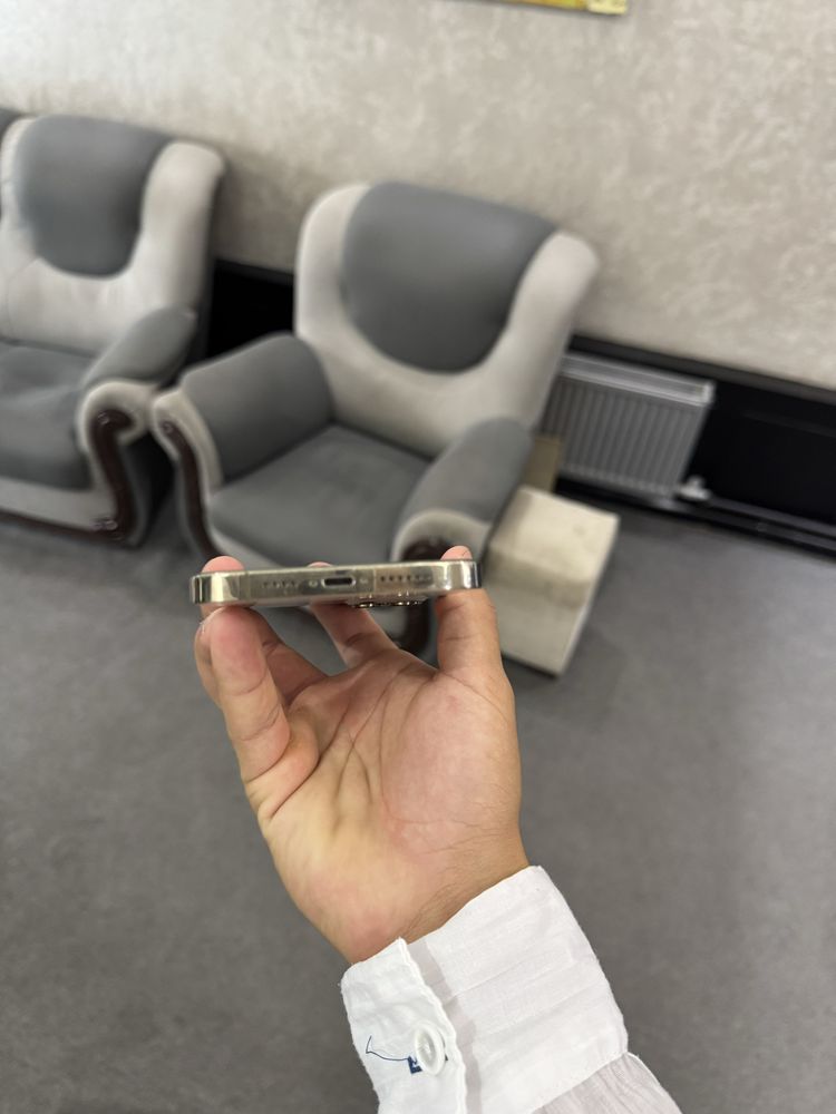 Iphone 12pro max garantiya bor