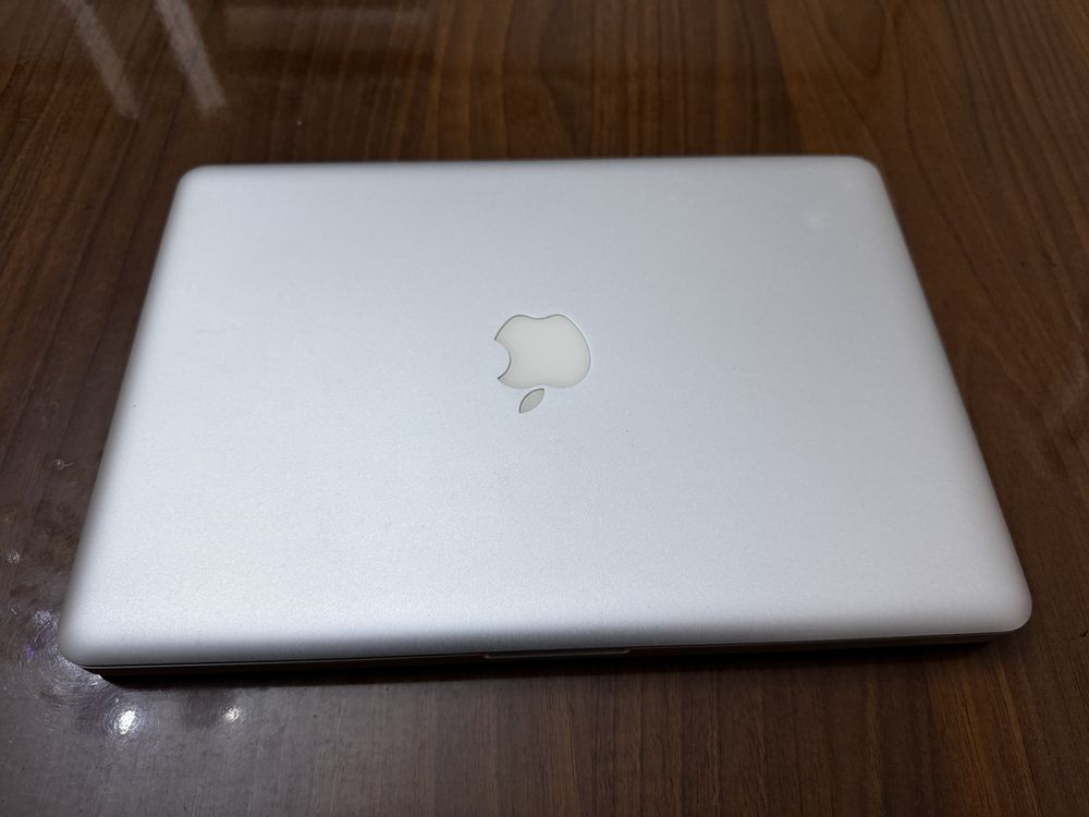 Продаю Macbook pro 13