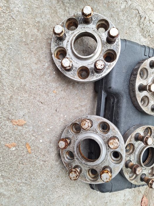 Distanțiere Auto universale