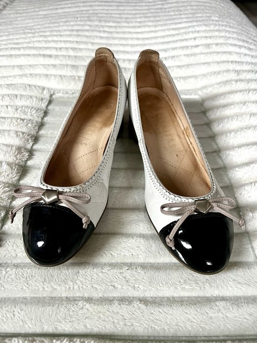 Pantofi din piele naturală de la Hispanitas