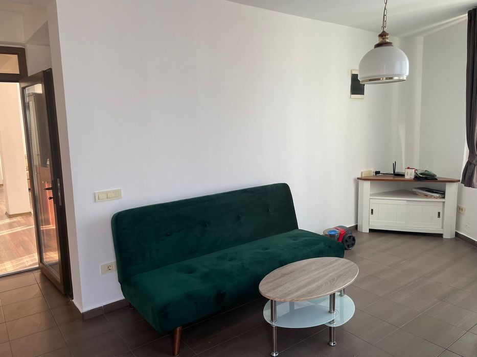 Dau in chirie casa cu 4 camere, suprafata 225 m2, Oradea, zona Caisilo