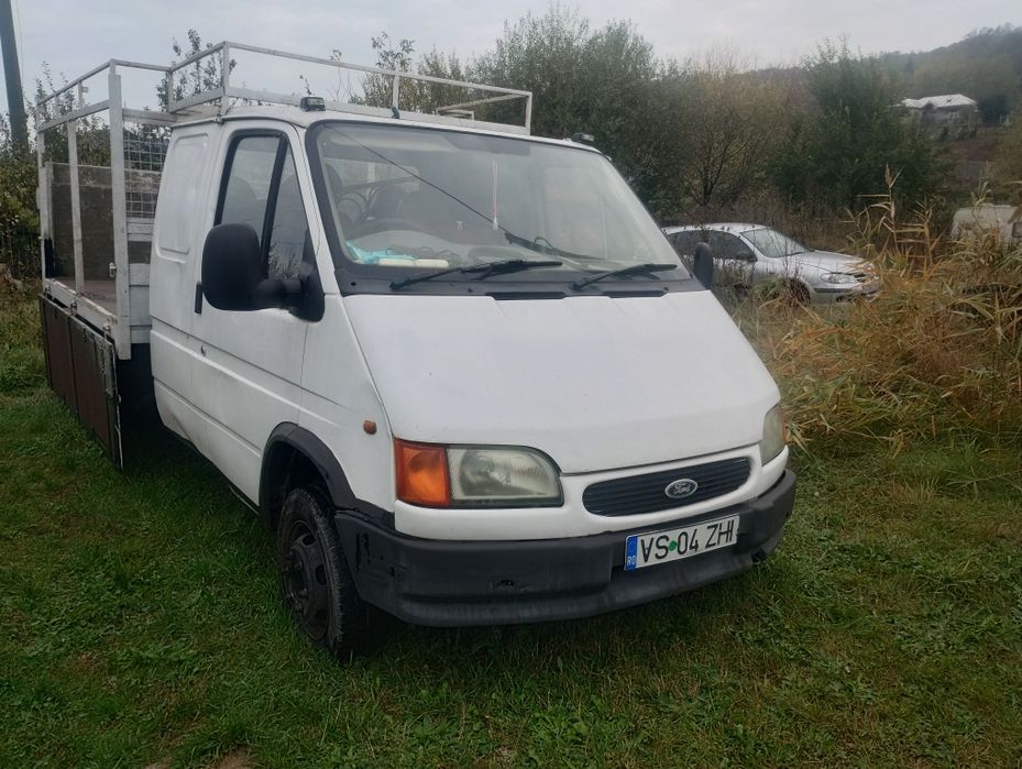 Camioneta Ford tranzit