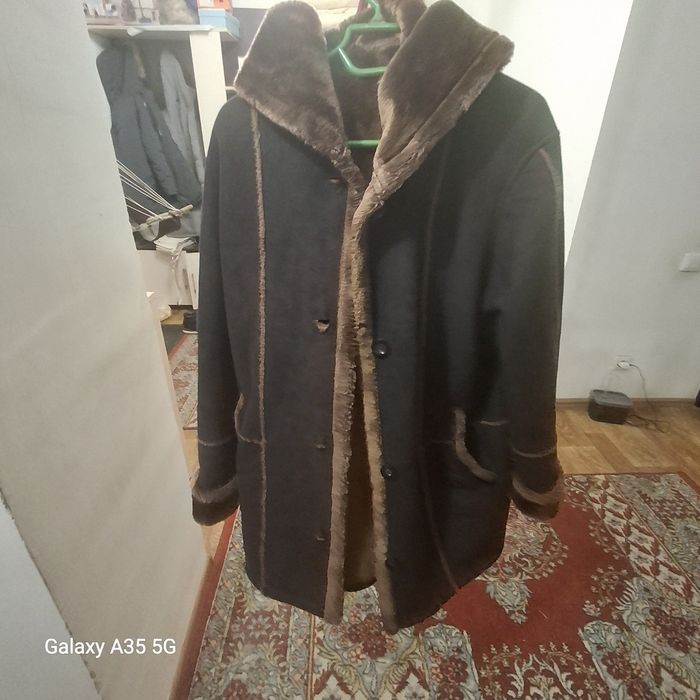 Продам зимнюю одежду.