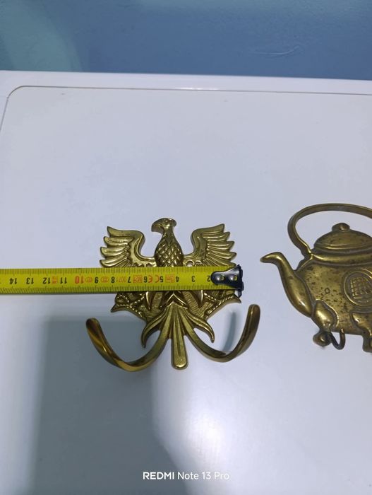 Бронзови закачалки