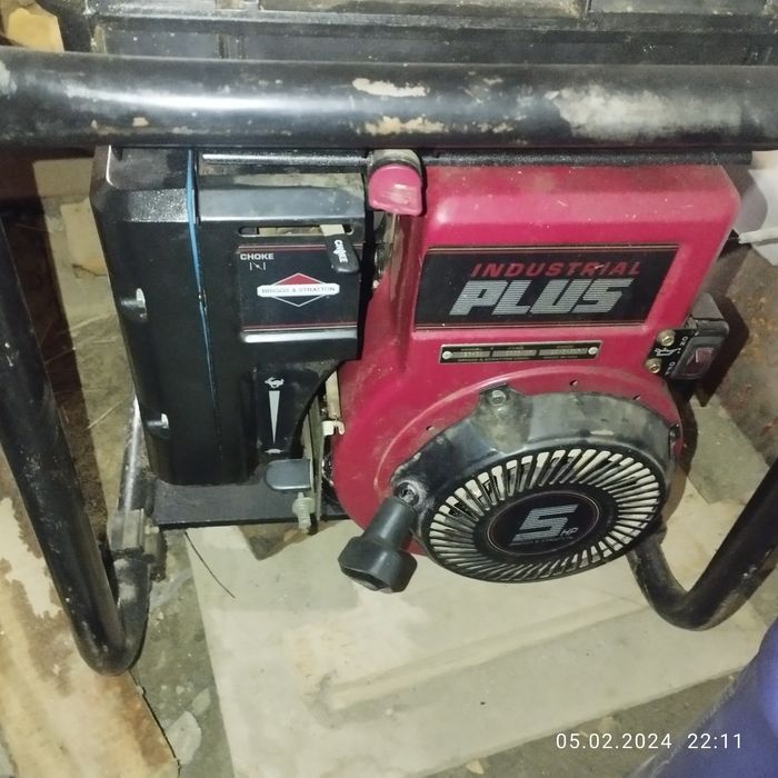 Генераторы бензиновые Продам