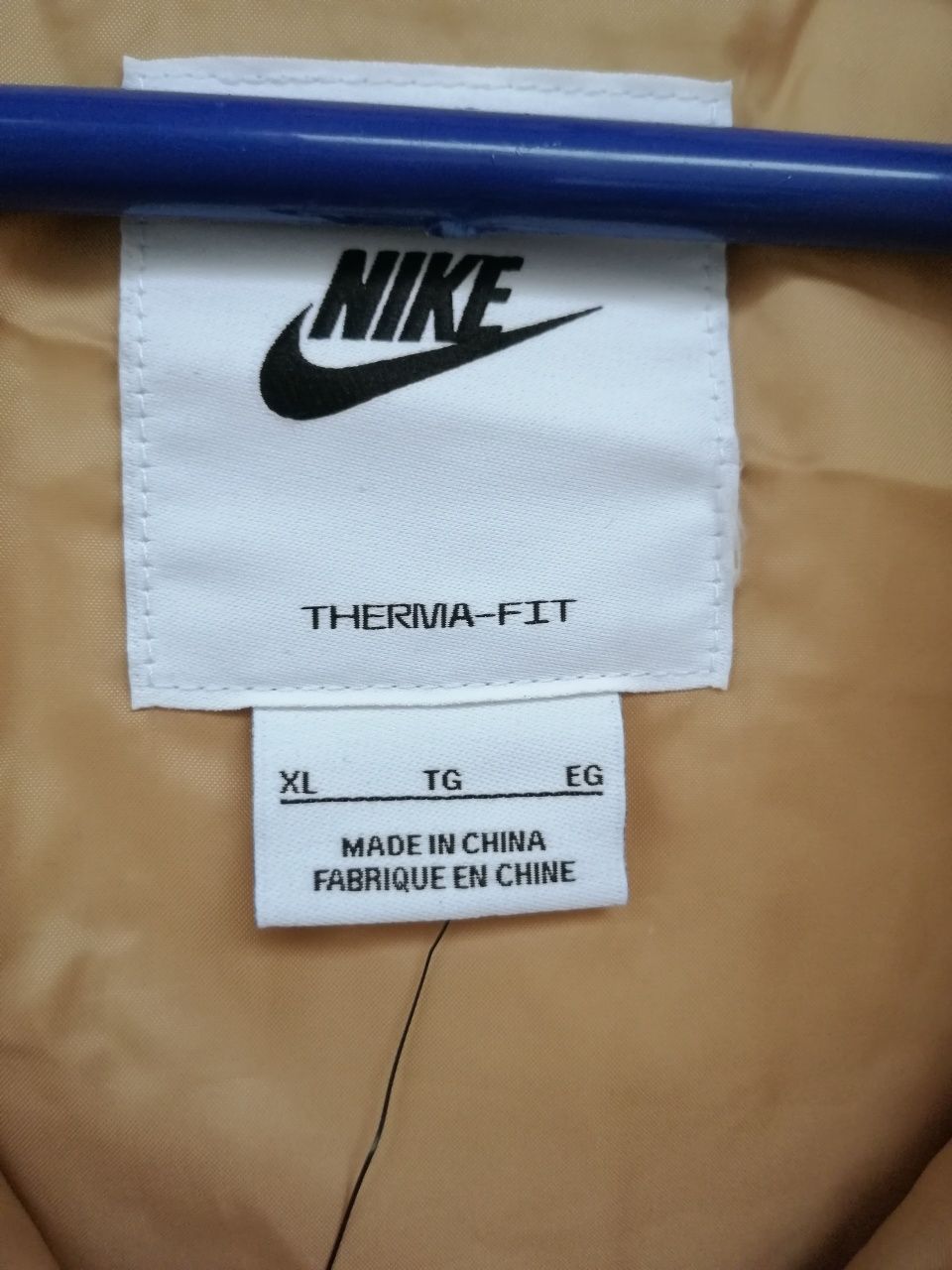 Vestă femei, marca Nike,  mărimea XL, nouă, cu etichetă