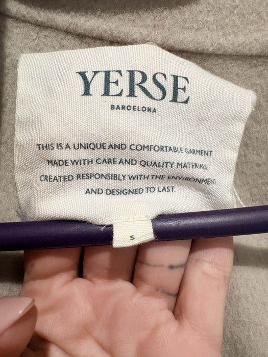 Yerse уникално дълго палто